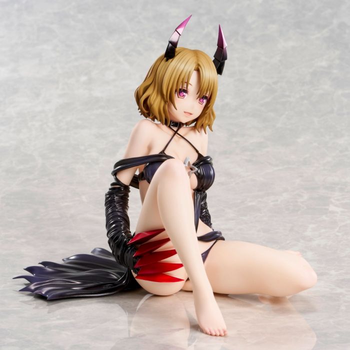 Risa Momioka Darkness Ver. (Box Dented)