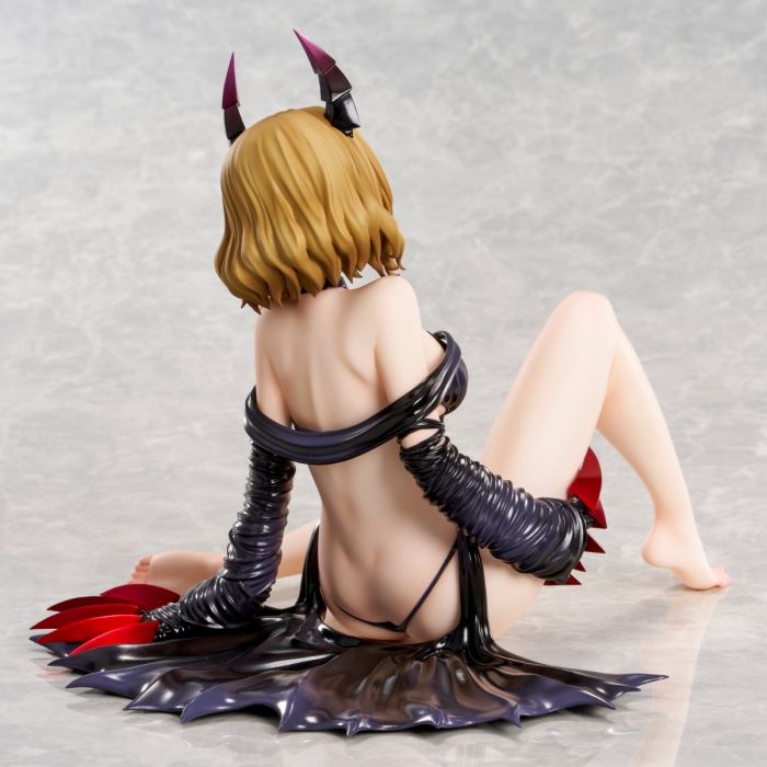 Risa Momioka Darkness Ver. (Box Dented)