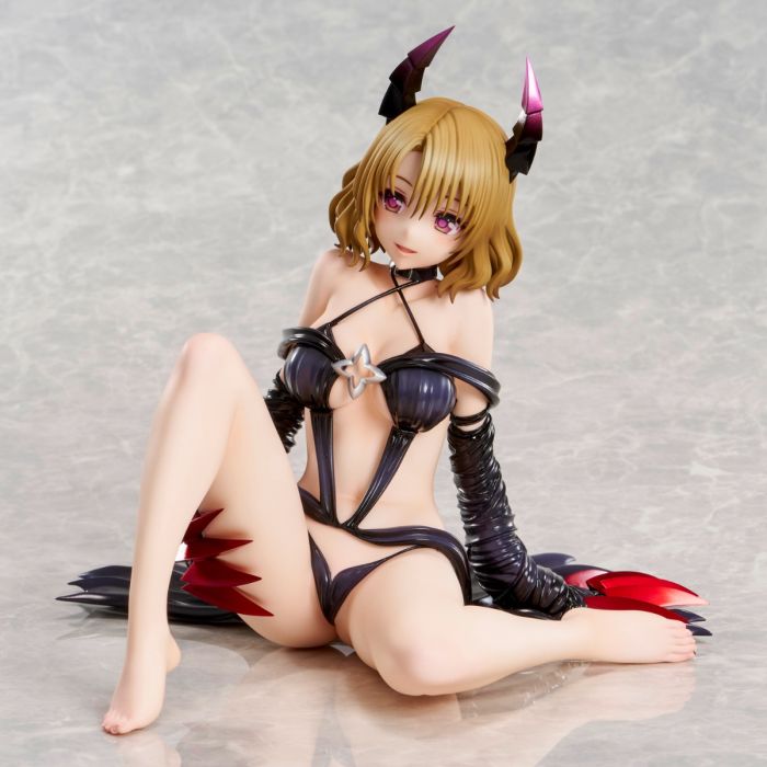 Risa Momioka Darkness Ver. (Box Dented)