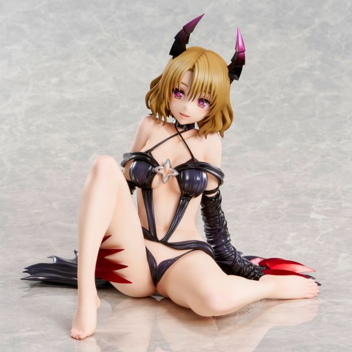 Risa Momioka Darkness Ver. (Box Dented)