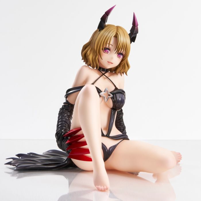 Risa Momioka Darkness Ver. (Box Dented)