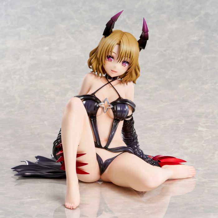 Risa Momioka Darkness Ver. (Box Dented)