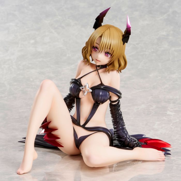 Risa Momioka Darkness Ver. (Box Dented)
