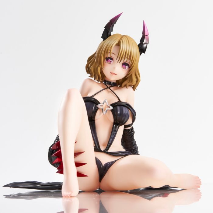 Risa Momioka Darkness Ver. (Box Dented)